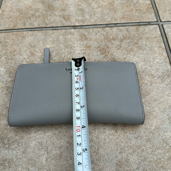 Kate Spade Cameron Bifold Wallet - Picture 4 of 13